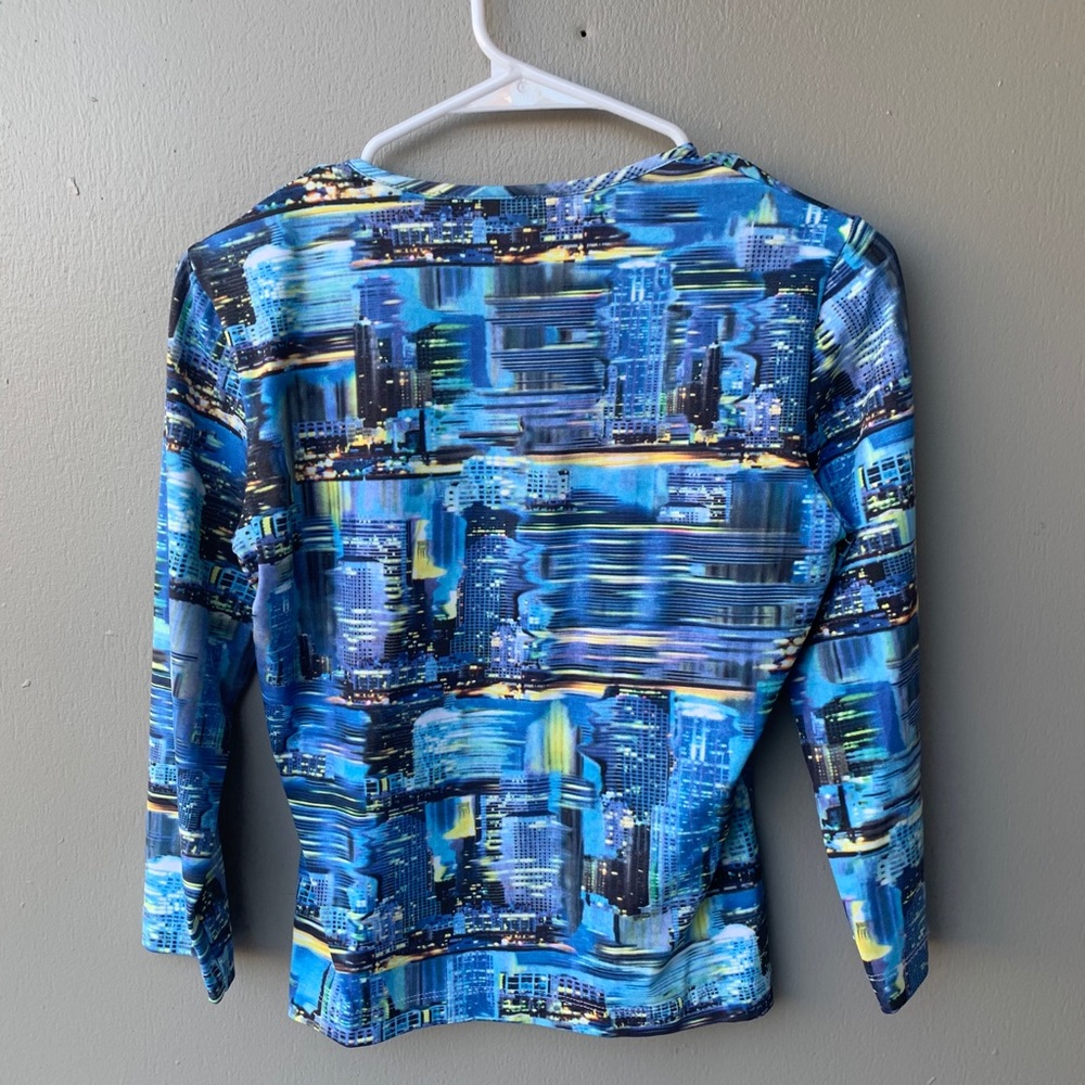 VINTAGE BLUE CITYSCAPE TOP - Picture 4 of 4